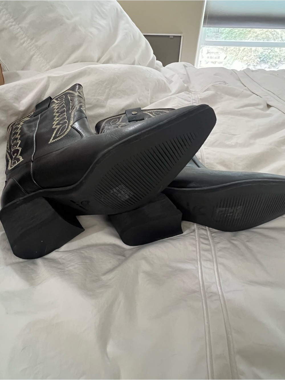 Stivali Black Leather Western Heeled Boots - Picture 7 of 11